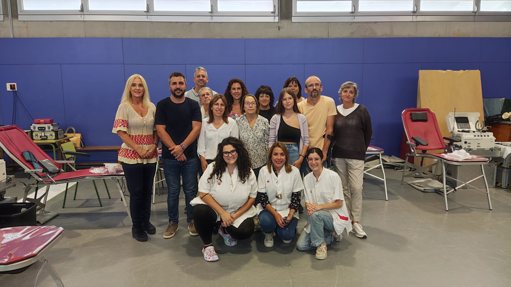 Representants del Banc de Sang i Teixits, del consistori rodenc, d'ACADIP i les delegades locals 