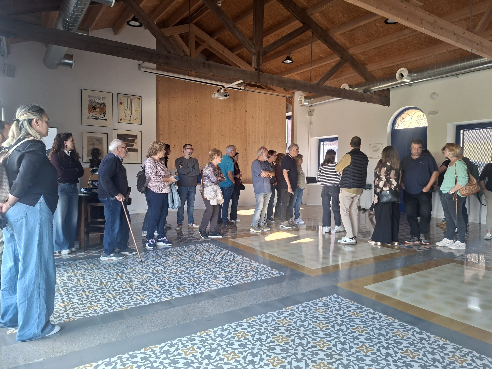 Roda de Ter rep els guanyadors de la campanya "Compra i descobreix Catalunya" - 2025