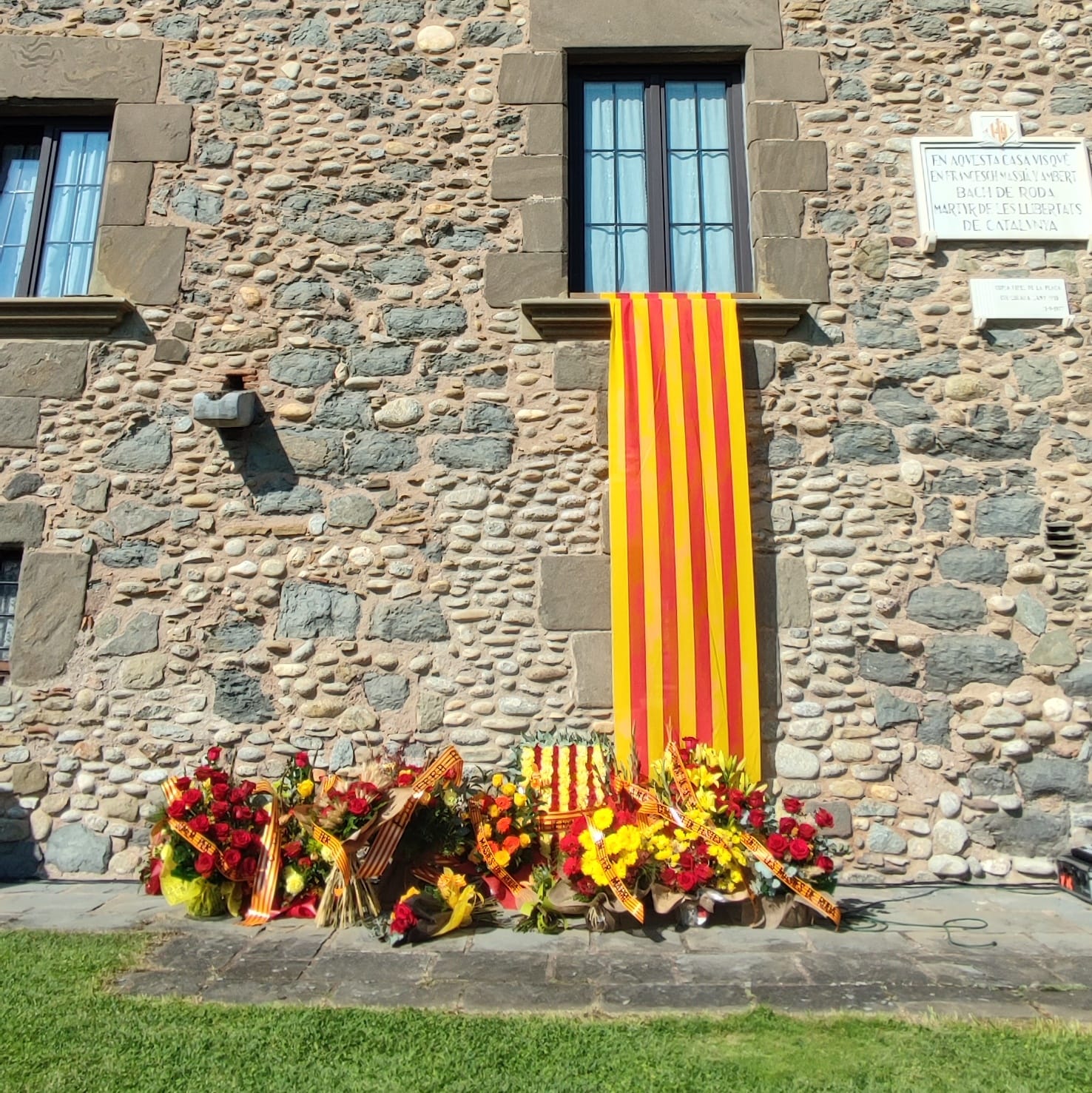 Diada Nacional de Catalunya, amb l'ofrena floral a Bac de Roda