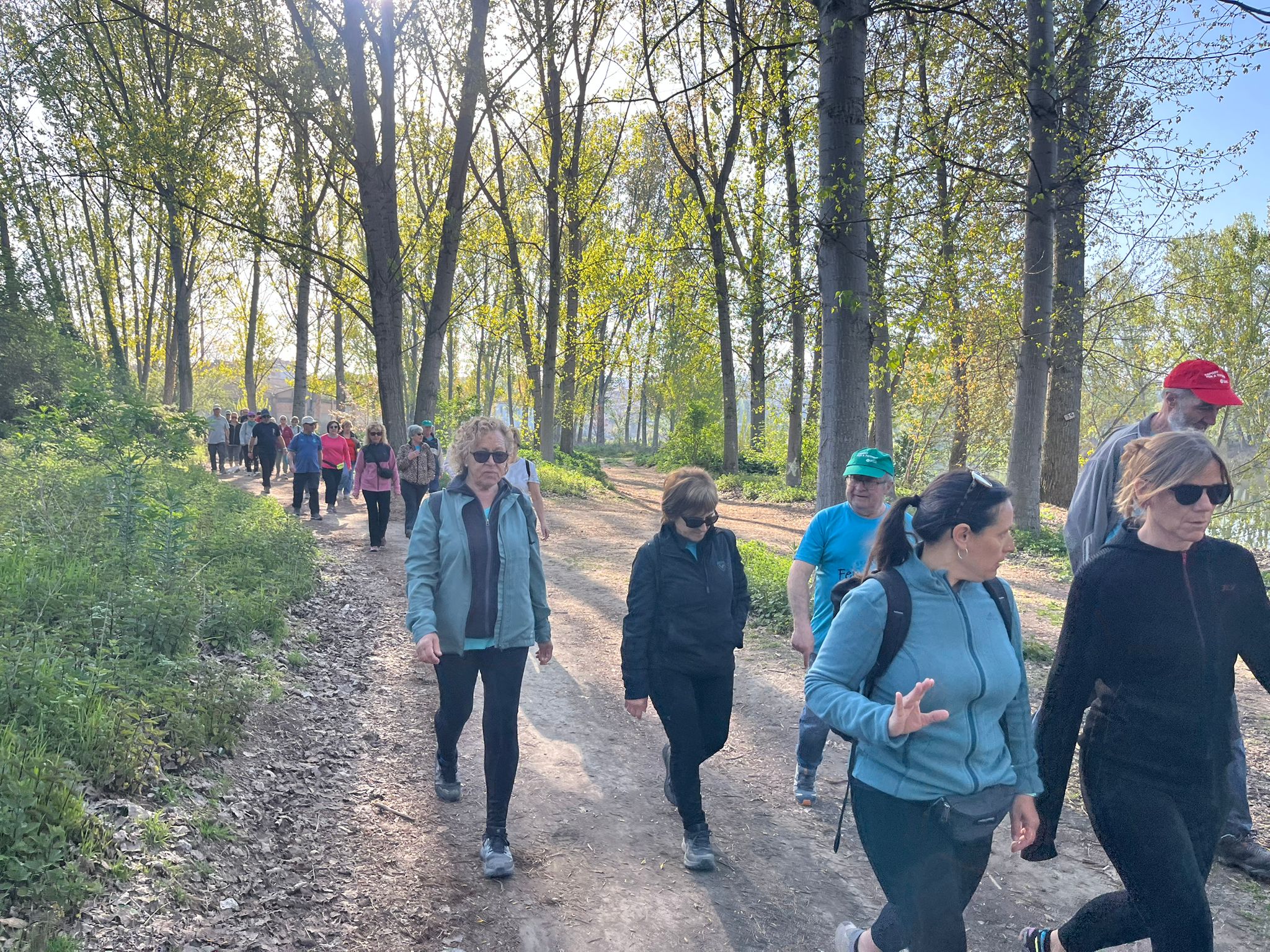 La proposta ha coincidit amb la commemoraci&oacute; del Dia Mundial de l'Activitat F&iacute;sica i, alhora, ha donat el tret de sortida al cicle de caminades que el CAP impulsa anualment entre els mesos d'abril i juny.
