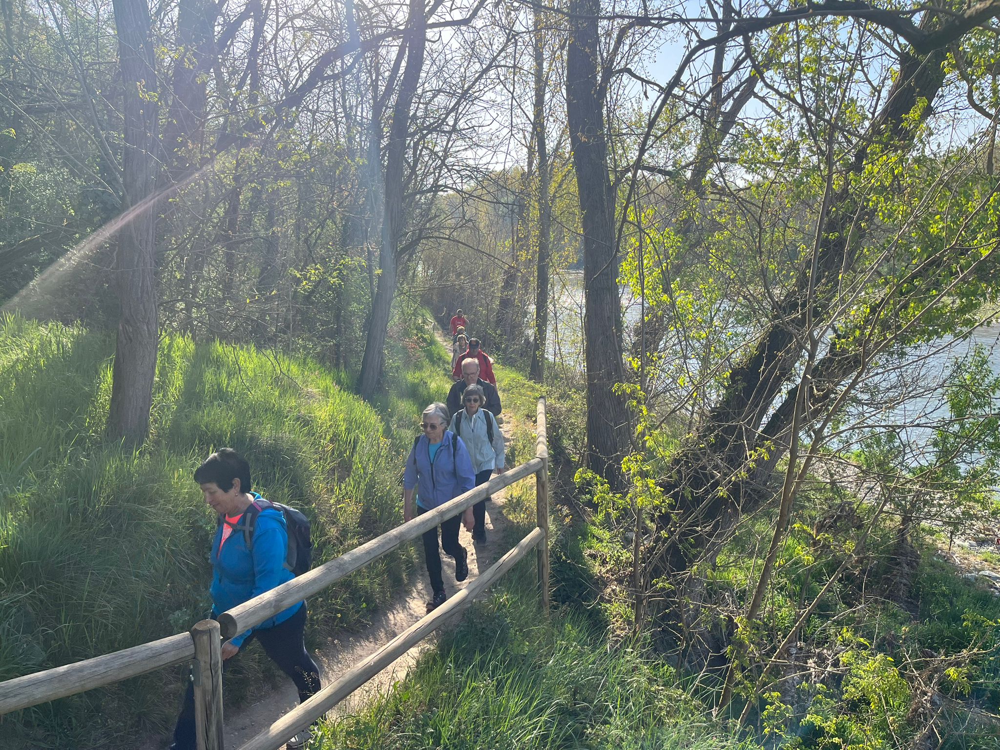 La proposta ha coincidit amb la commemoraci&oacute; del Dia Mundial de l'Activitat F&iacute;sica i, alhora, ha donat el tret de sortida al cicle de caminades que el CAP impulsa anualment entre els mesos d'abril i juny.