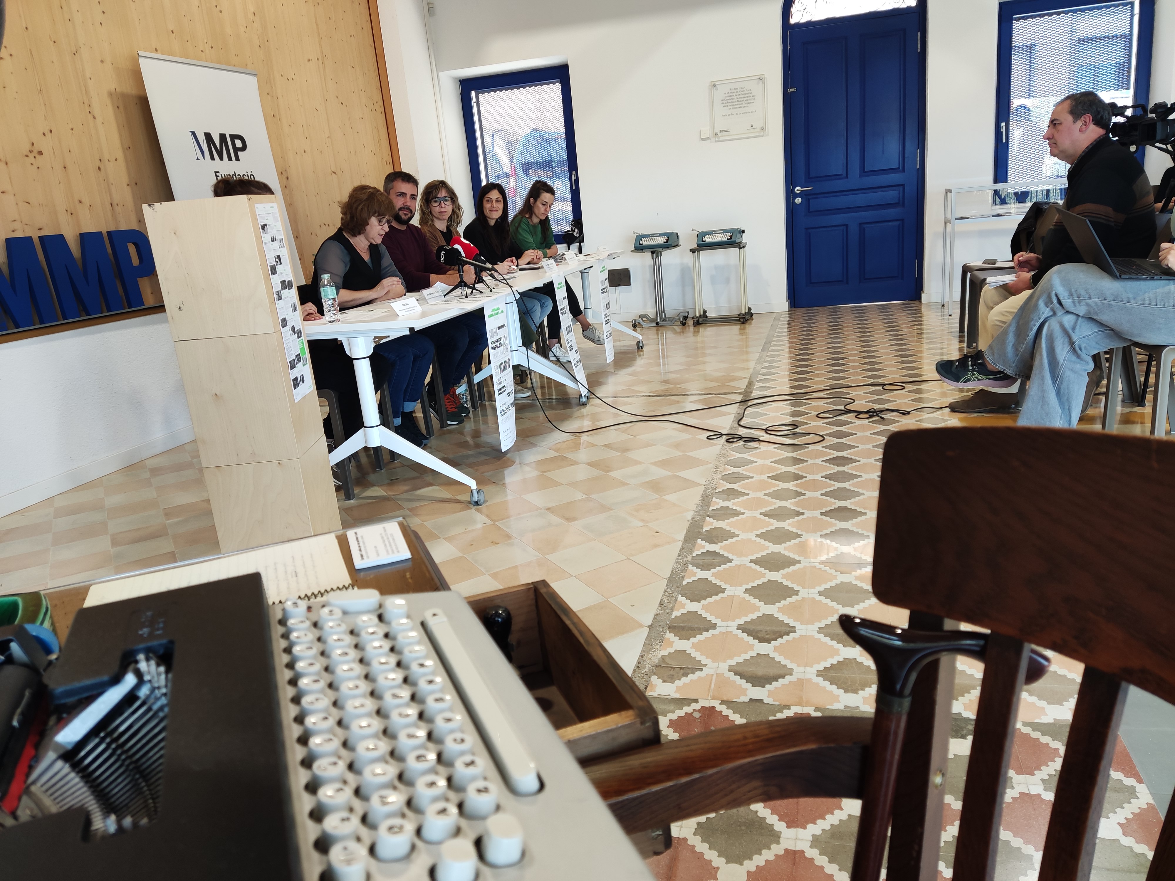 Roda de premsa de presentació de les Jornades MMP 2025, a la seu de la Fundació Miquel Martí i Pol.