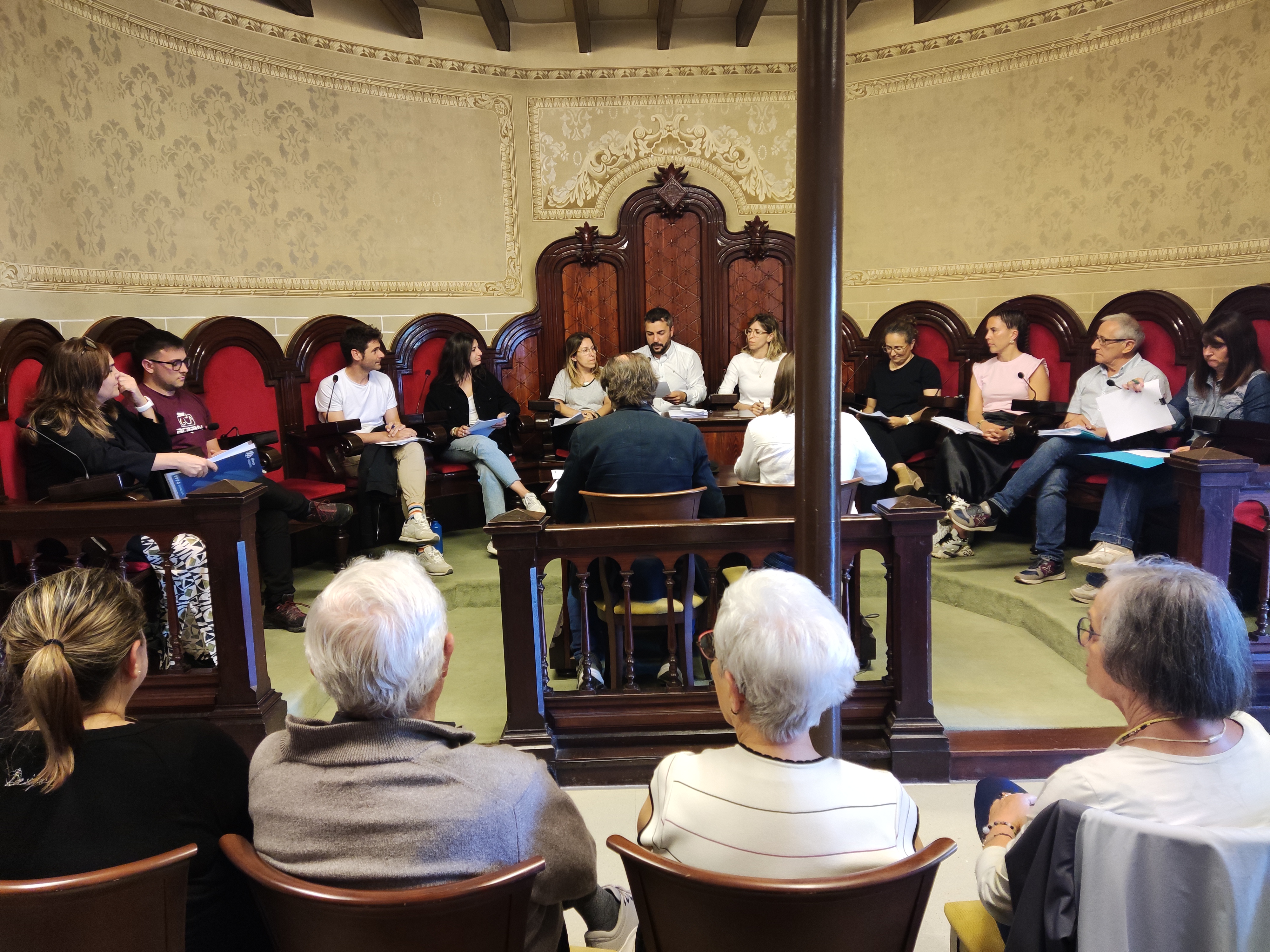 Roda de Ter adapta els serveis educatius municipals als costos reals  per assegurar-ne el futur