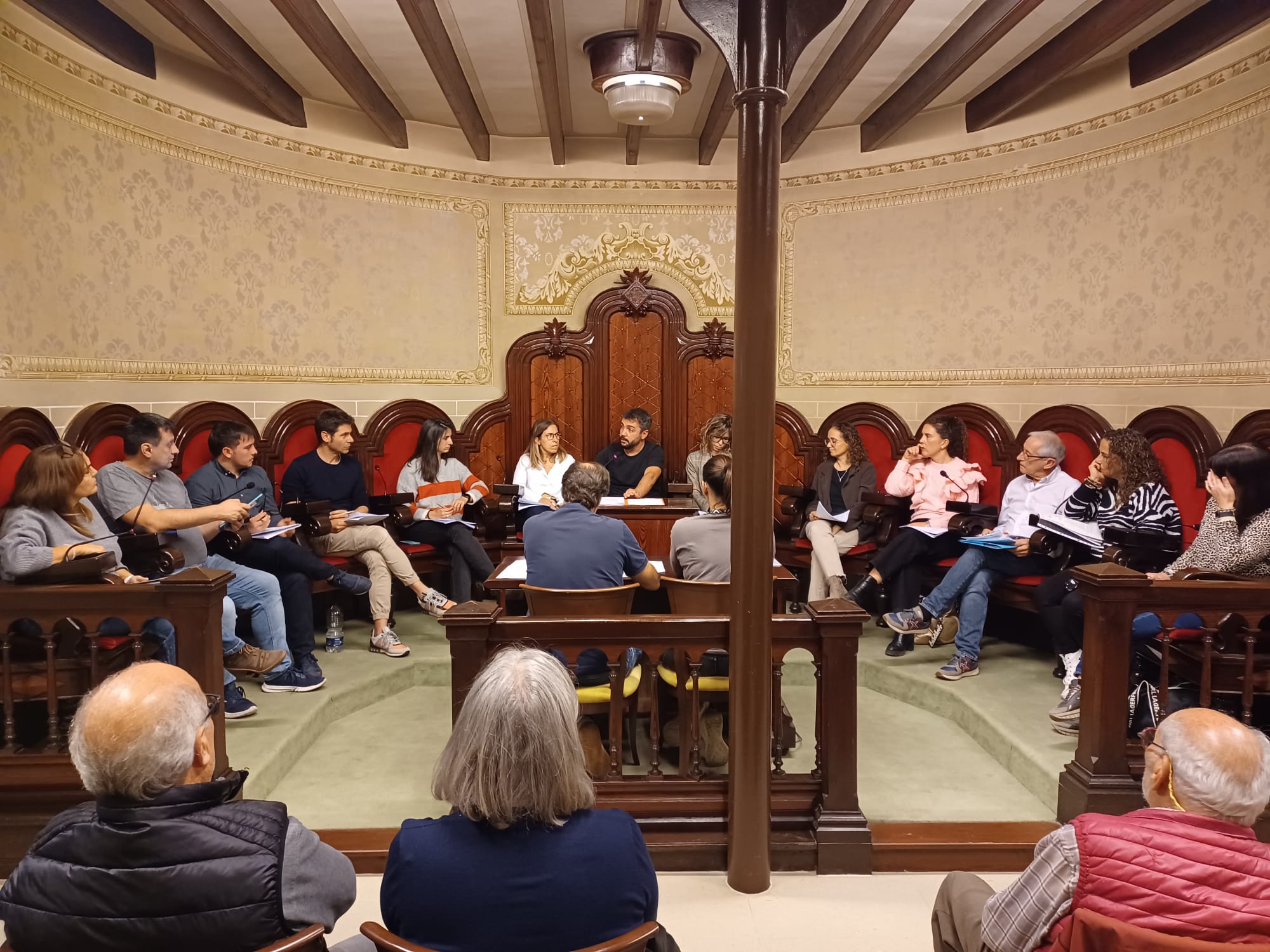 Roda de Ter amplia el servei neteja viària per millorar la neteja del municipi