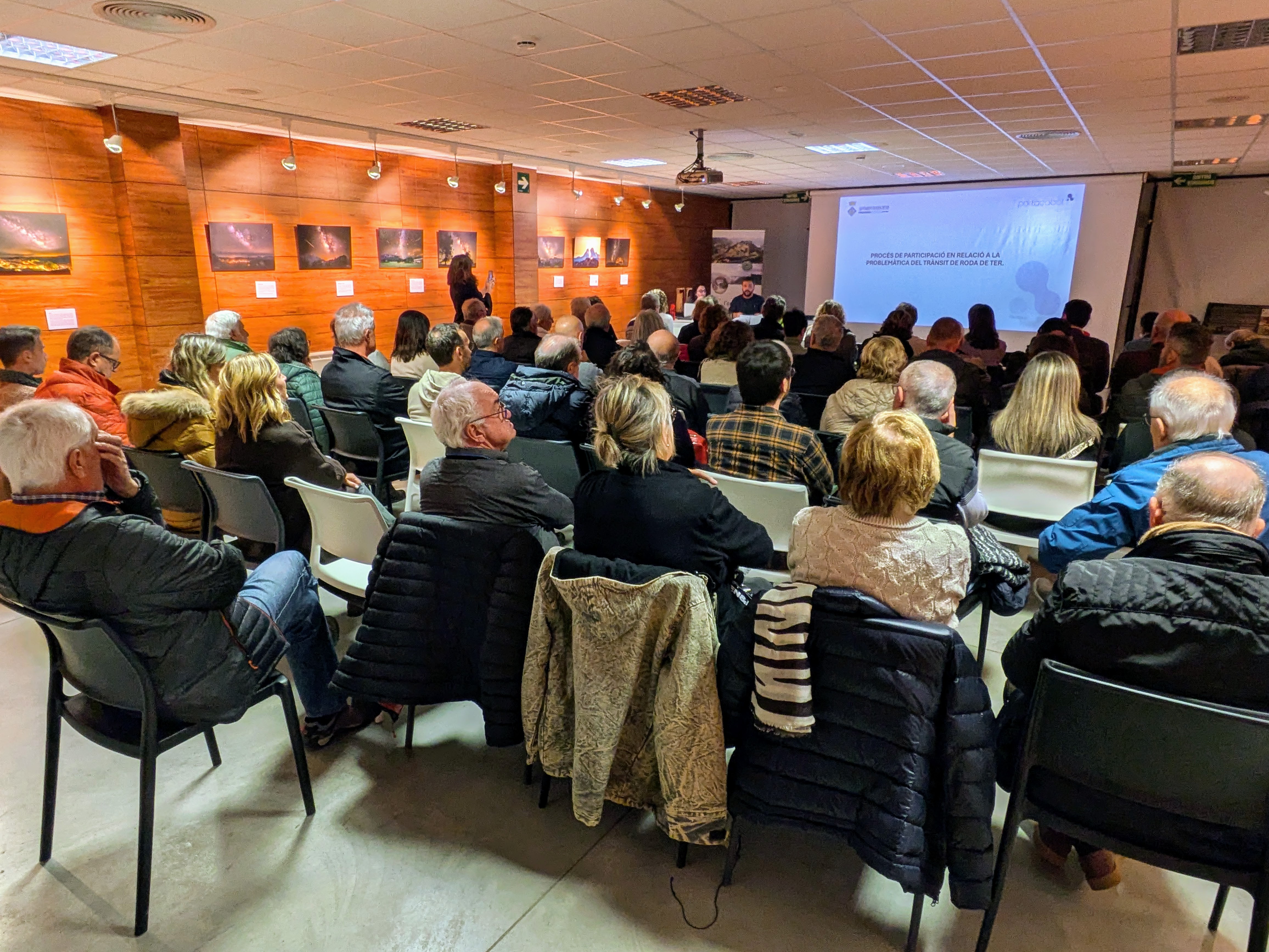 La reunió informativa que va tenir lloc el 19 de novembre al Museu de l'Esquerda.