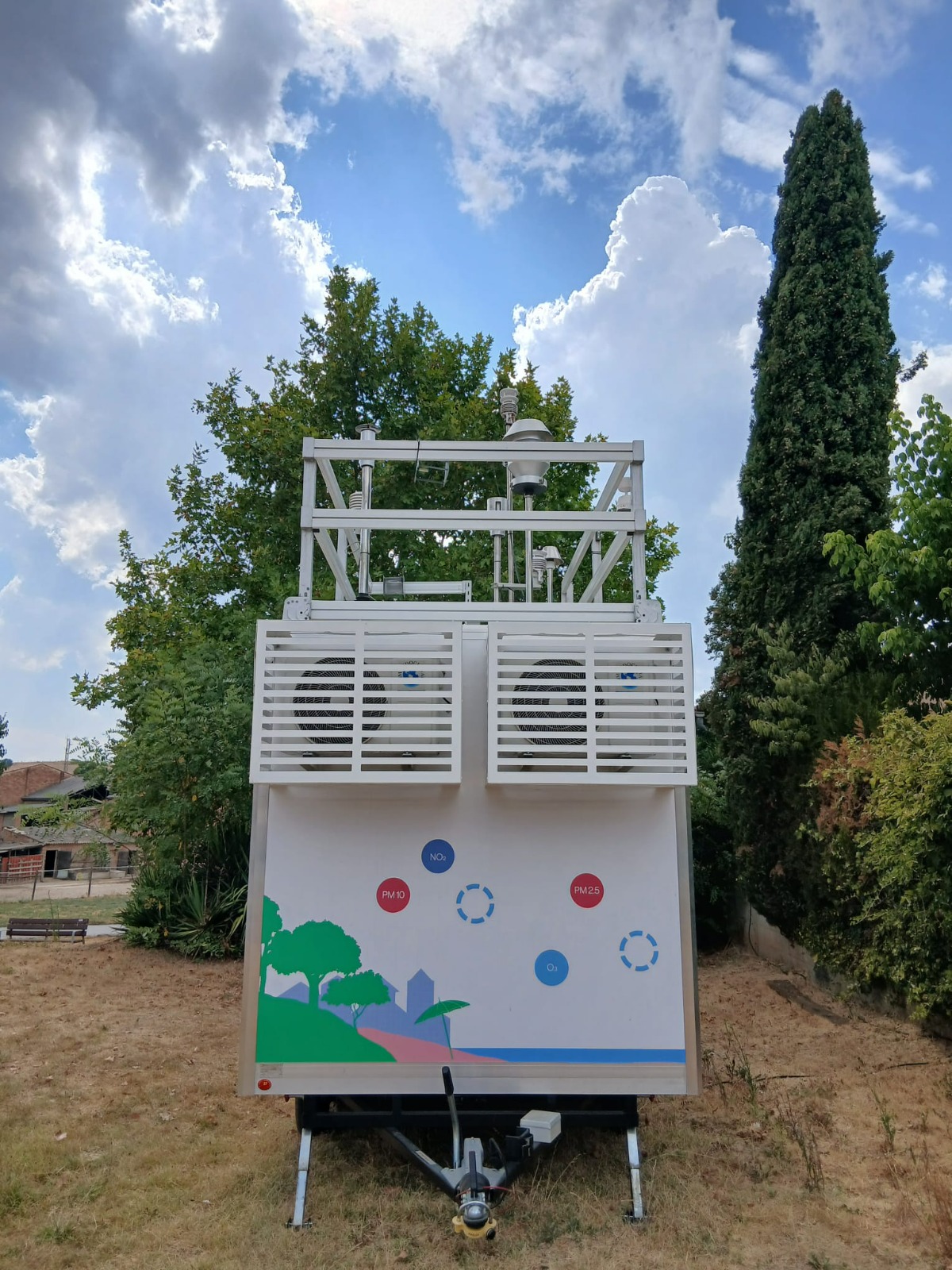 La unitat m&ograve;bil de la Diputaci&oacute; de Barcelona que analitza la qualitat de l'aire del municipi