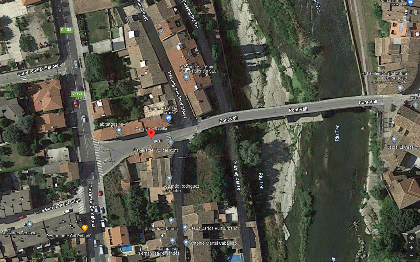 Perspectiva aèria de Roda de Ter on es veu el Call de la Capella i el Pont Vell