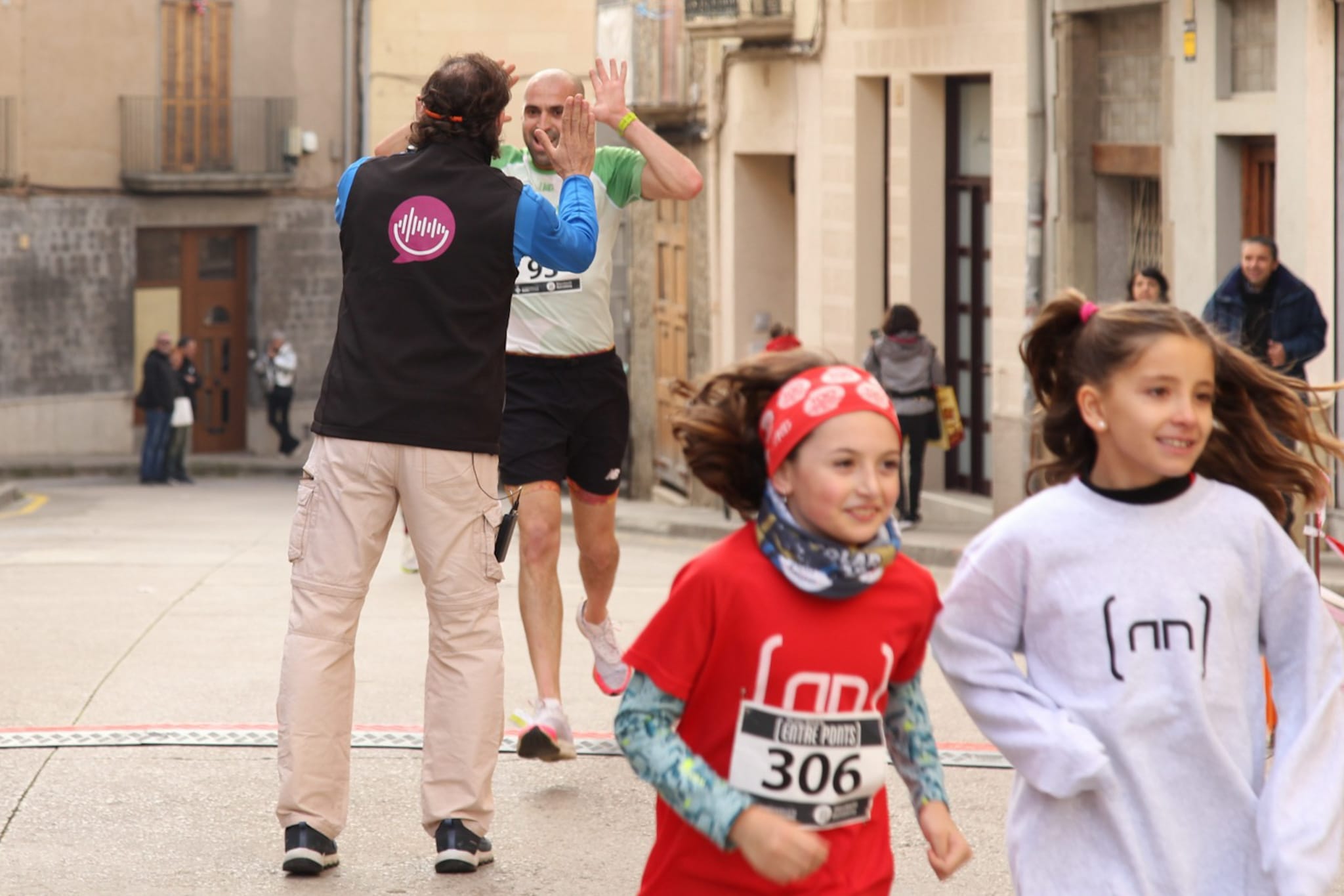 Arribada i ambient a la Plaça Major