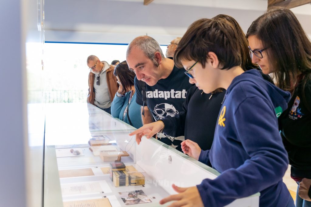 Visita comentada a la seu de la Fundació Miquel Martí i Pol i itinerari literari fins a La Blava