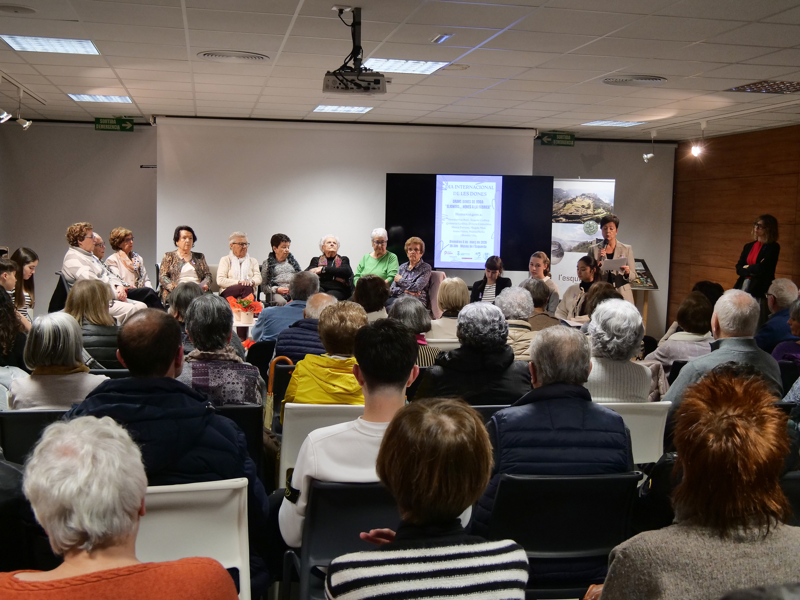 Acte de reconeixement a treballadores de la ind&uacute;stria t&egrave;xtil amb motiu del 8M