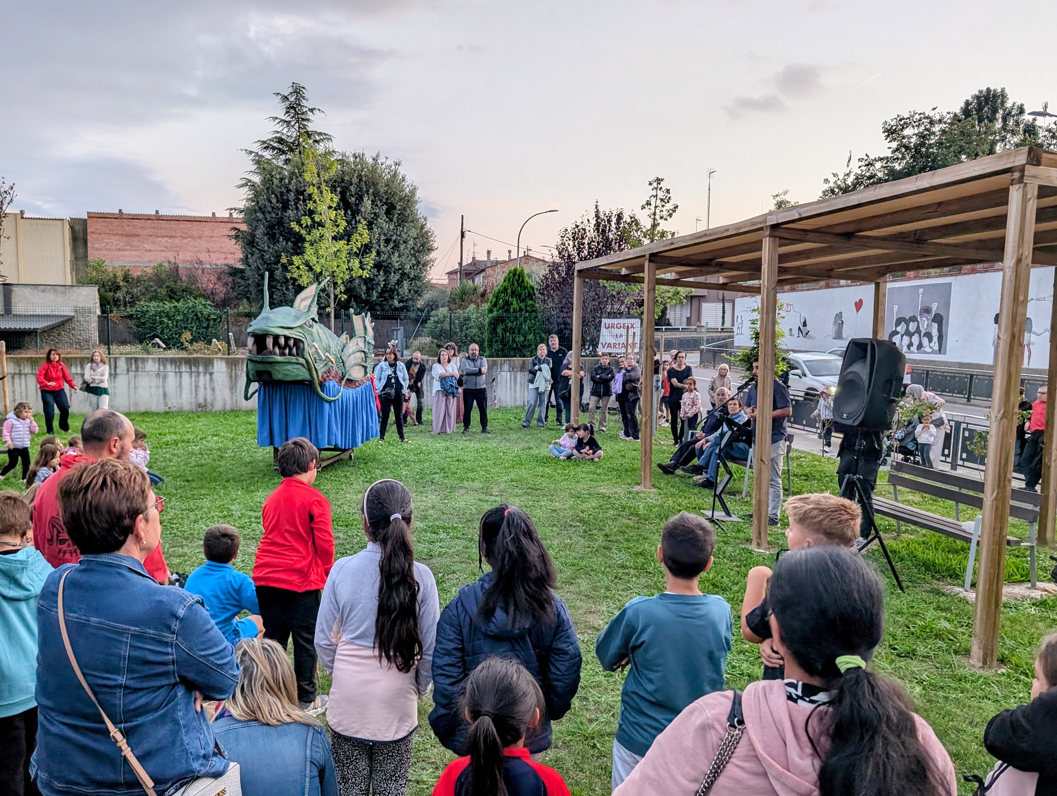 Roda de Ter inaugura el nou espai del Peix de Foc en un acte protagonitzat pels infants