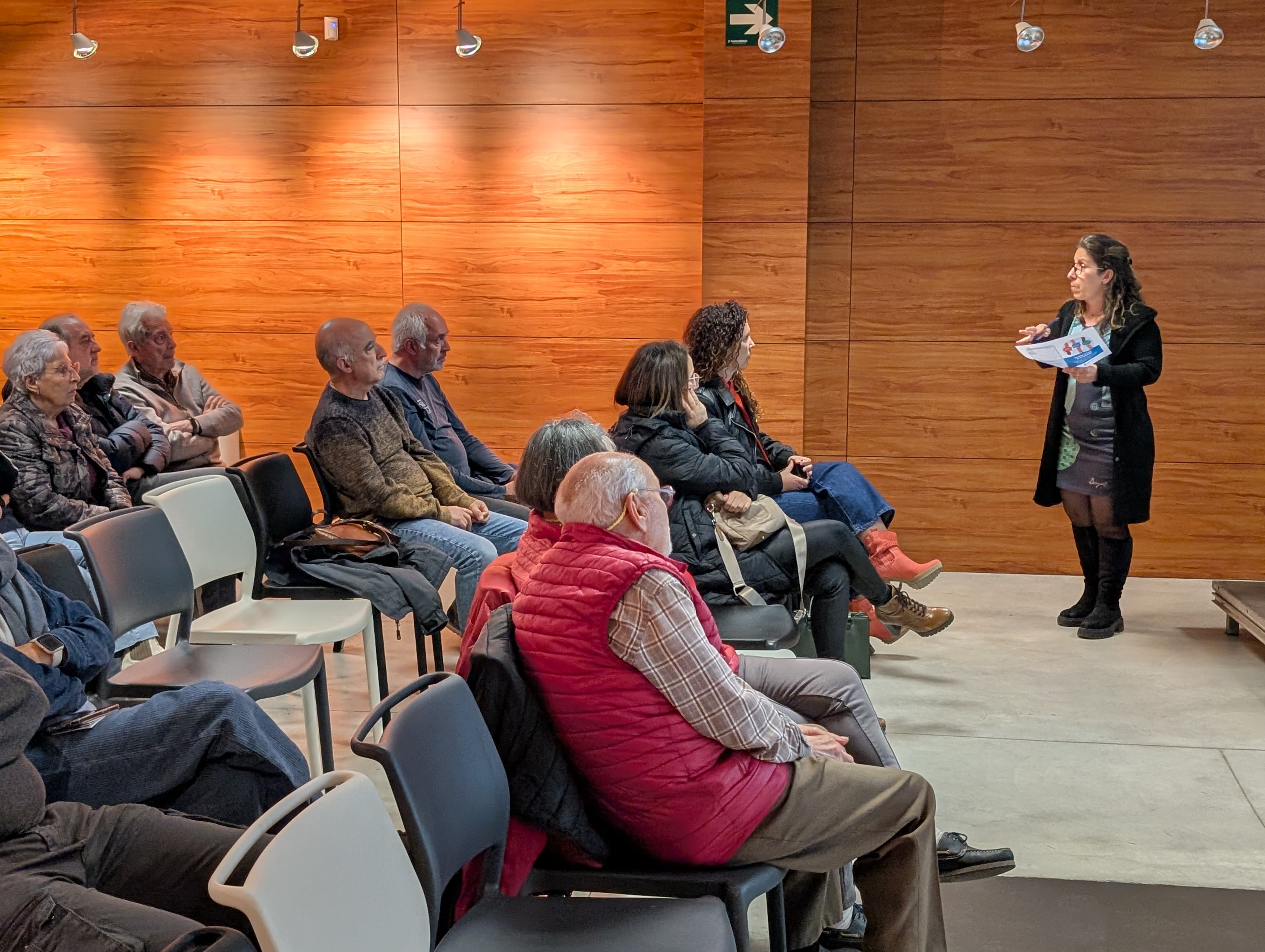 Roda de Ter presenta el funcionament del procés participatiu sobre el trànsit, on la ciutadania pot fer propostes fins al 26 d'abril