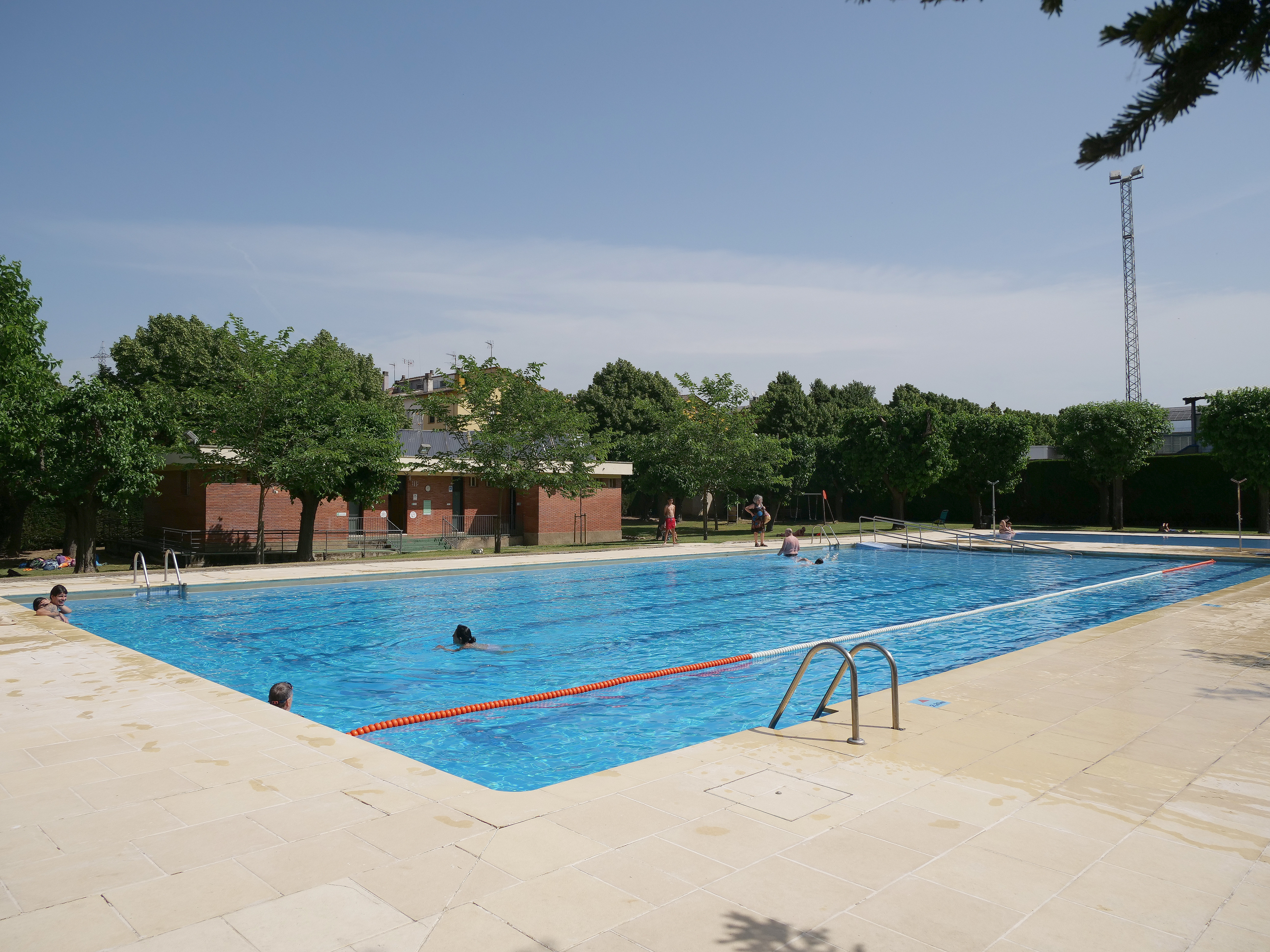 La piscina municipal estrena temporada amb moltes millores i cursos pilot de natació